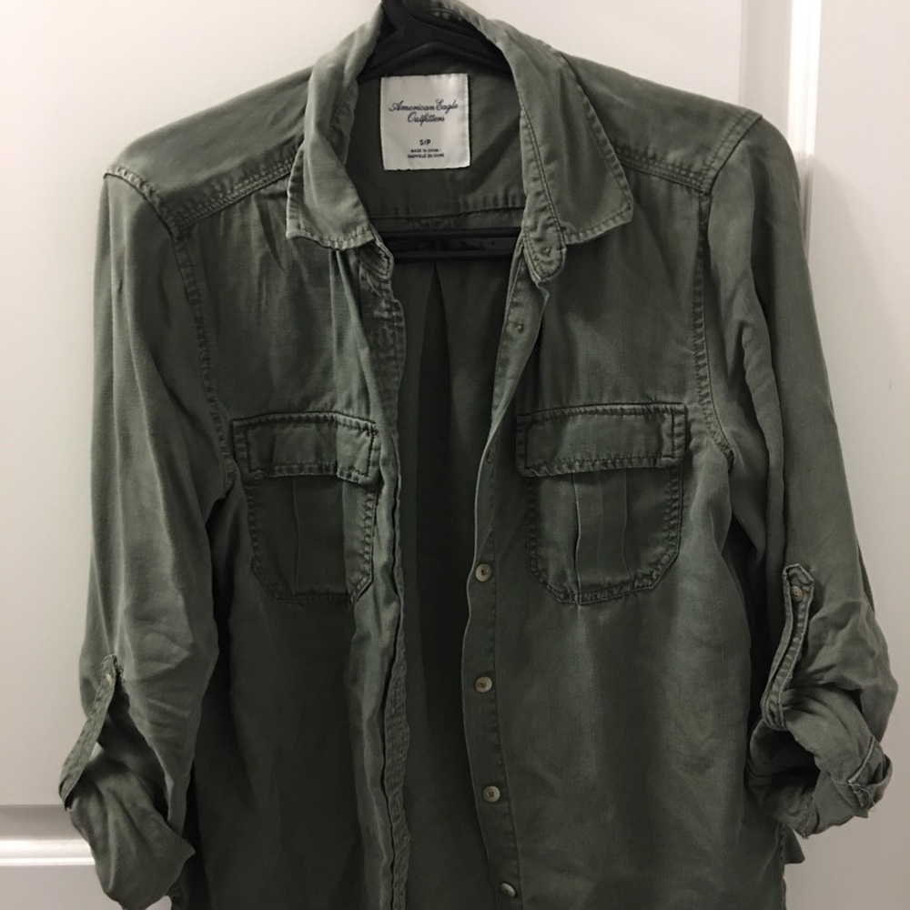 American eagle button up
